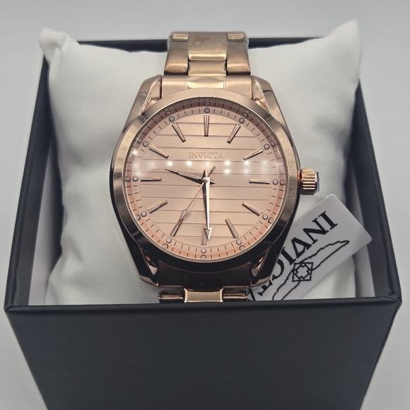 Invicta Rose Gold Watch - Picture 1 of 3